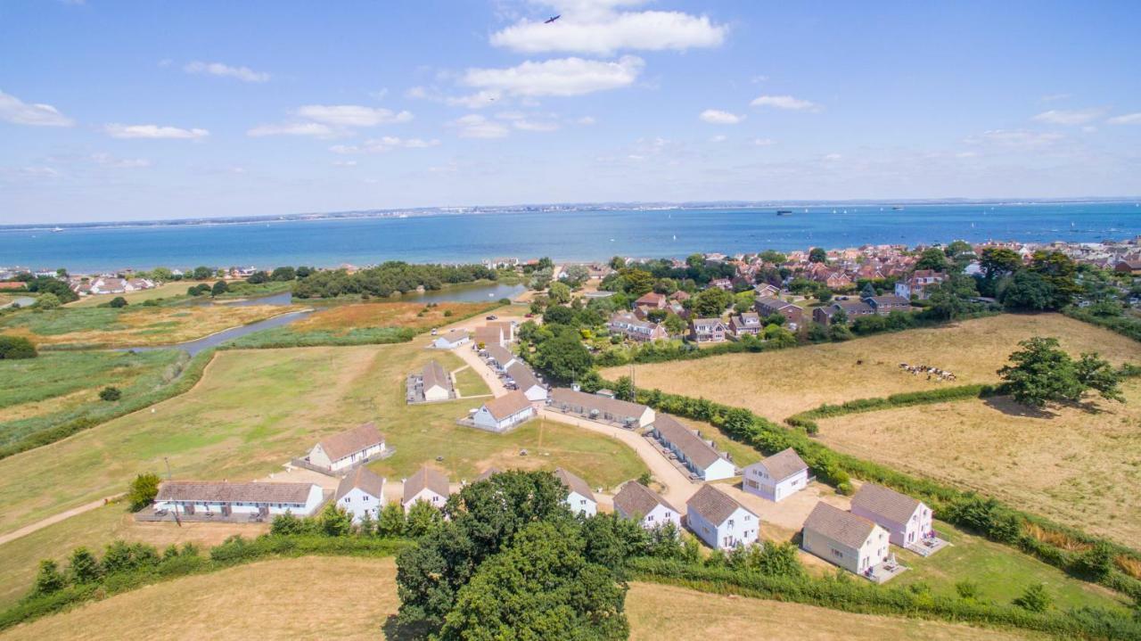 Seaview Holidays - Salterns Village Zewnętrze zdjęcie